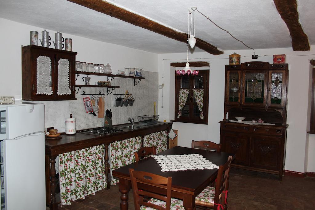 Casa Giuliana Affittacamere Calosso Camera foto
